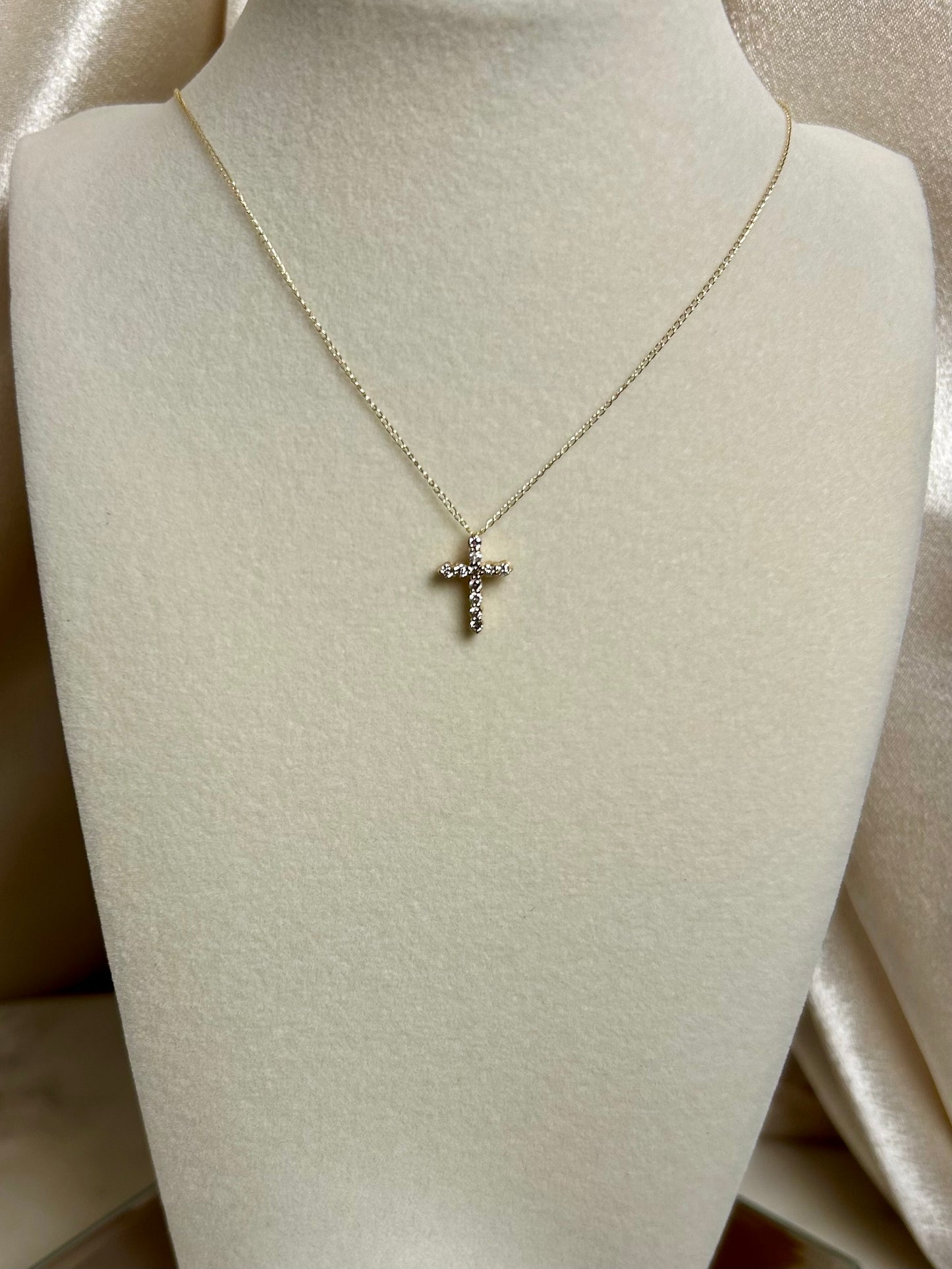 Diamond Cross Pendant set in 14K Yellow Gold